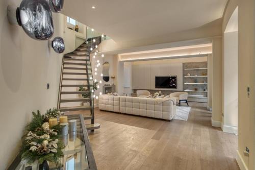 Belgravia Villa | Historic Cubitt Lodge 3BD 3BA Gem W Steam Room