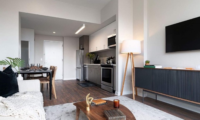 Downtown Jersey City Apartment | Historic Downtown 2 bedroom apartment in a good environment