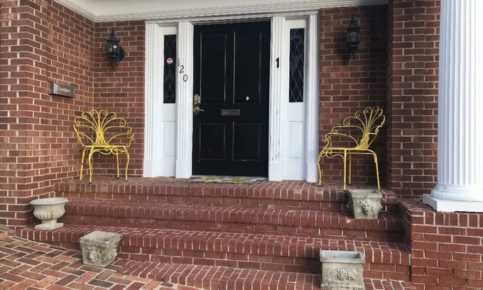 Abingdon Apartment | Historic Downtown Abingdon!