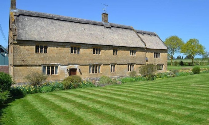Martock Other | Historic Farmhouse with style