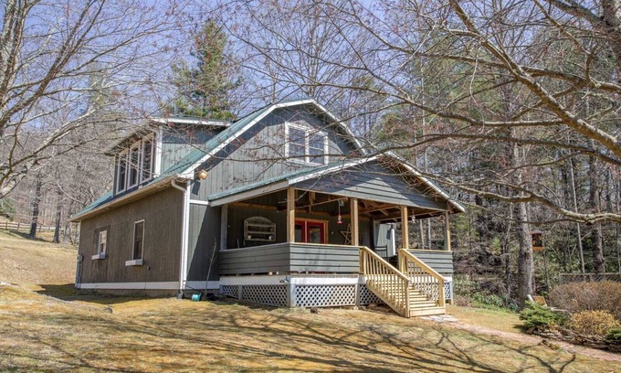 Apple Ridge Cabin | Historic Farmhouse with 6 Acres of Fun