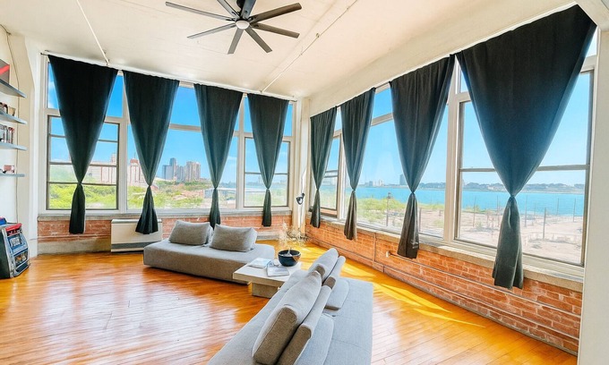 Detroit Apartment | Historic Gem w/Iconic Views!