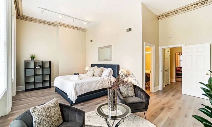 Norwood Apartment | Historic, Grand 2-bedroom-OTR/TQL walking distance