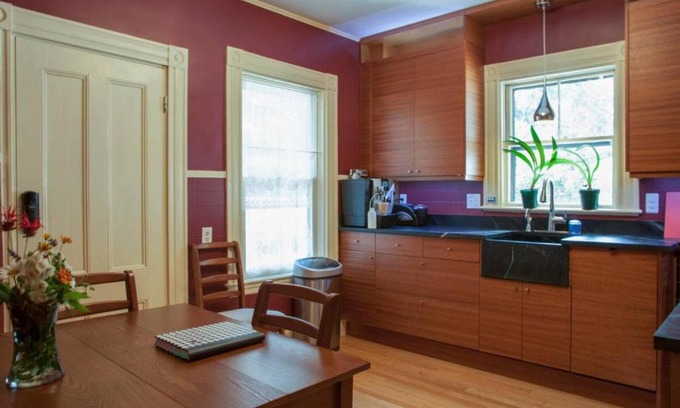 Observatory Hill Apartment | Historic Harvard & MIT Victorian