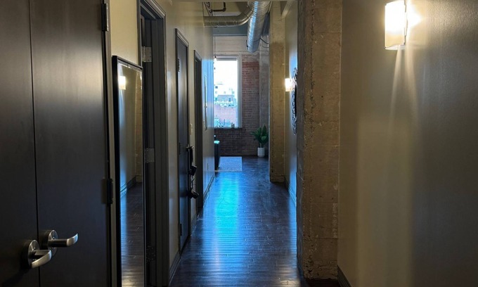 McLean Apartment | Historic Heart of Dallas ll Pool View