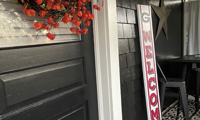 Athens House | Historic Henderson Ave. - Walk to Sanford Stadium & downtown