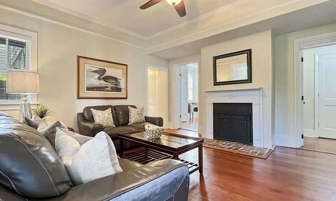Kayton - Frazier Area House | Historic Hideaway on Forsyth
