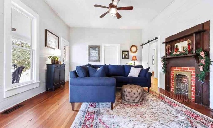 Ball Ground House | Historic Home Walk to Downtown & Wedding Venues
