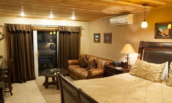 Downtown Park City Hotel | Historic Mainstreet Park City - Junior Suite #43 - Cleaning fees included!