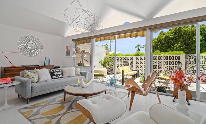 Old Las Palmas Condo | Historic Merito Manor 2 Bedrooms and 2 Bathrooms