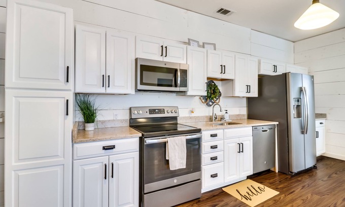 New Market Apartment | Historic New Market Retreat: Walkable Location!