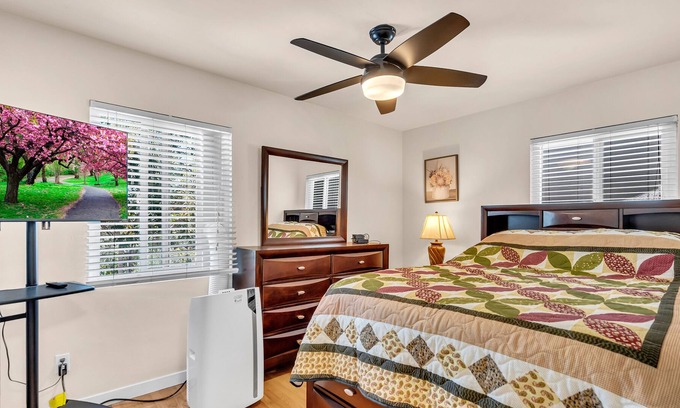 Folsom Cottage | Historic Oldtown Folsom! Charming, updated cottage near Sutter Street