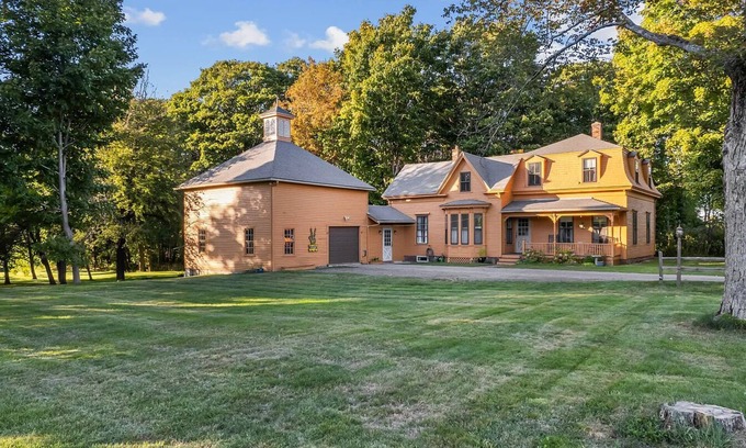 Mid-Coast and Islands House | Historic Pumpkin House located in West Harpswell