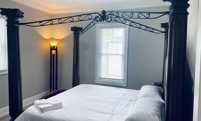 Gastonia House | Historic Pursuit of Happyness