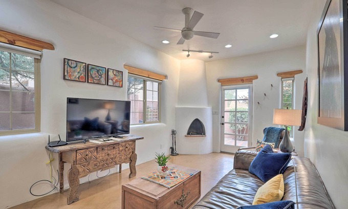 Downtown Santa Fe Apartment | Historic Railyard Bungalow - Walkable Location!