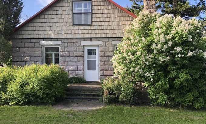 Swan Valley House | Historic Ranch House on Rainey Creek