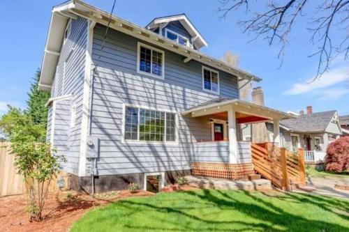 Laurelhurst House | Historic remodeled home in Laurelhurst Portland