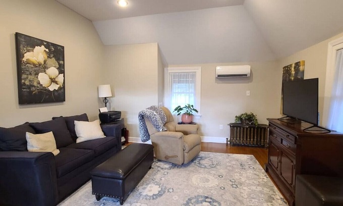 East Avenue Condo | Historic Rochester 1-BDRM Apartment!