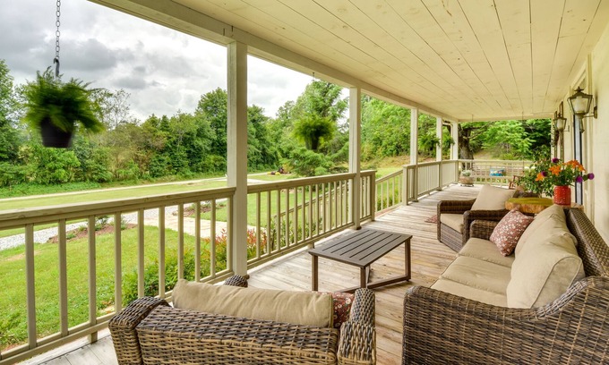 Mountain Rest House | Historic South Carolina Home w/ Covered Porch
