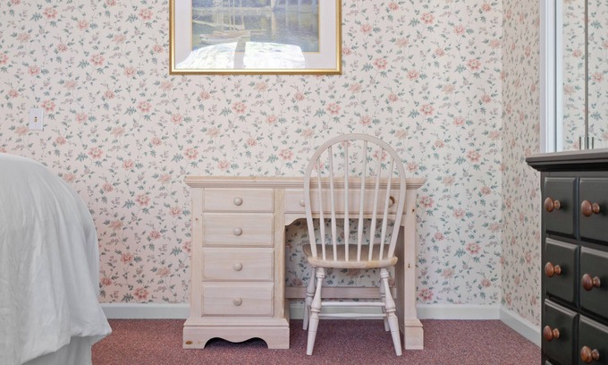 Blairsville Cabin | Historic Souther Country Inn - Spacious Retreat!