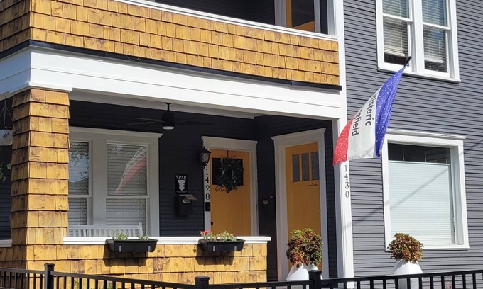 Urban Core House | Historic Springfield 1 Bedroom 1 Bathroom Near Downtown Jacksonville