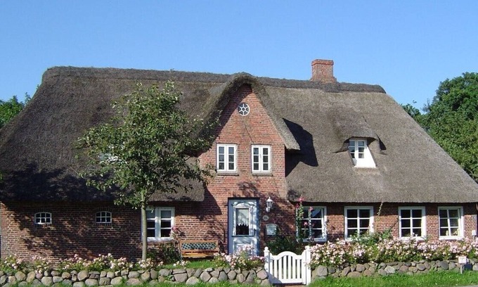 Klixbull House | Historic thatched house in North Frisia
