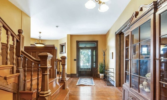 Lafayette Square House | Historic Victorian | Lafayette Square | 2 Bedroom