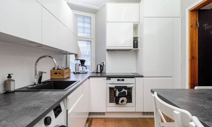 Tampere Apartment | Historical Apartment in Tampere Downtown with Free Parking