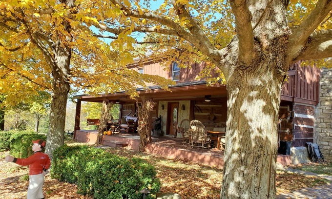 Fisherville Cabin | Historically Registered 1847 Cabin
