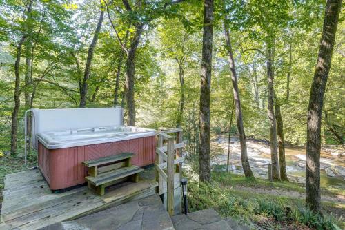 Hiawassee House | Hiwassee River Gem with Huge Decks Great for Groups