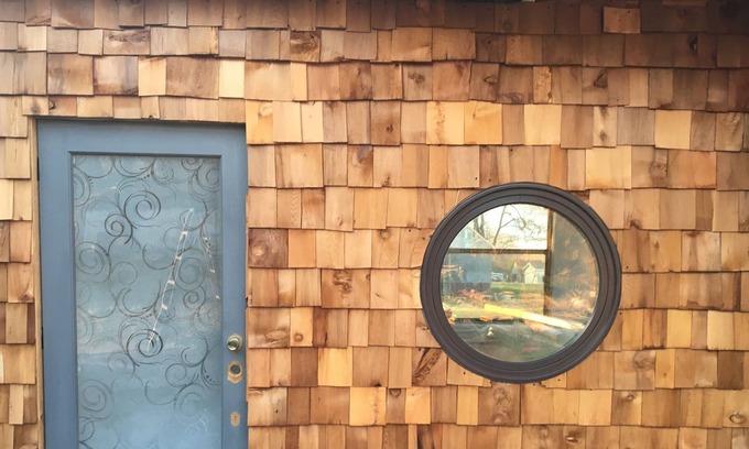 Perry House | Hobbit House in the HeartLand