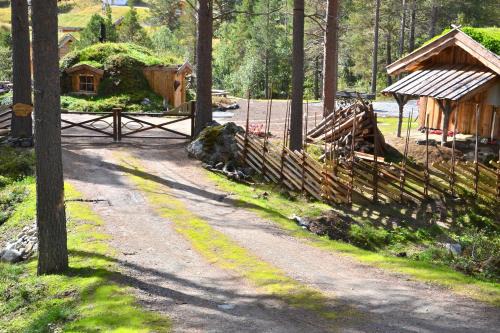 Hol House | "Hobbit"like cabin