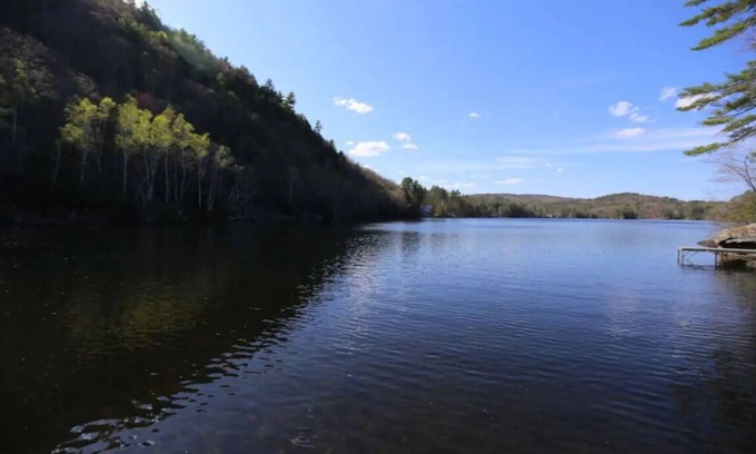 Winona House | Hobie's Landing - Blissful lake Side Cottage on Winona Lake!