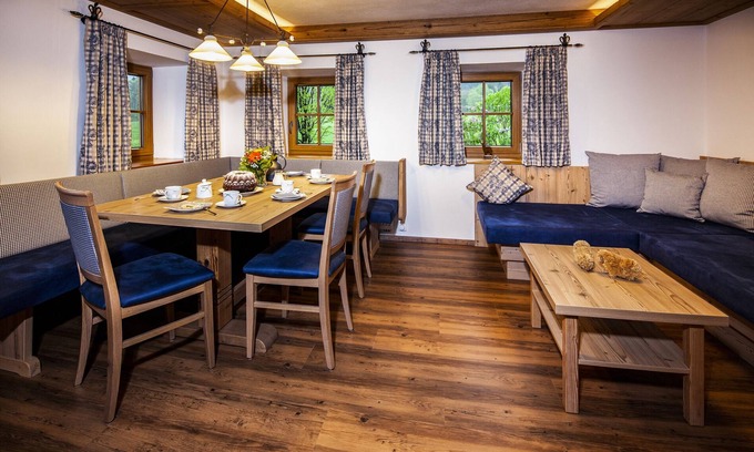 Winkl Apartment | Hochkalter, 1-5 Personen, ca. 80 qm, 2 Schlafzimmer, Küche, Balkon