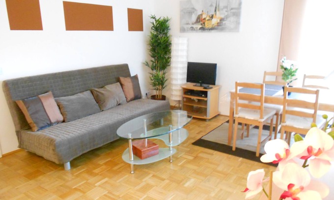 Regensburg Apartment | Hofgarten