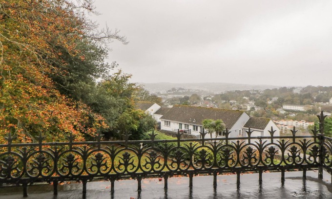 Torquay Cottage | Holcombe House
