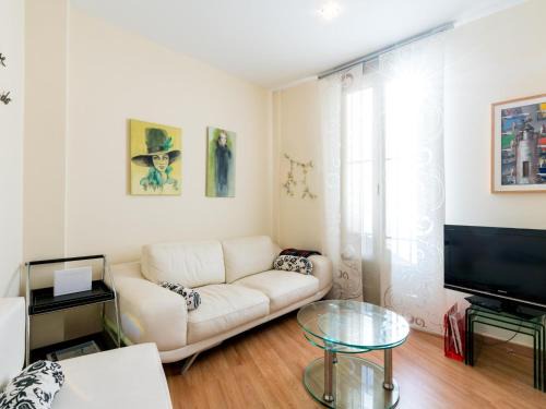 Nervion Apartment | Holi-Rent Goya
