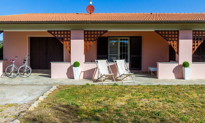 Pian di Rocca House | Holiday Home 'Casa Attila ' with Shared Garden, Wi-Fi and Air Conditioning