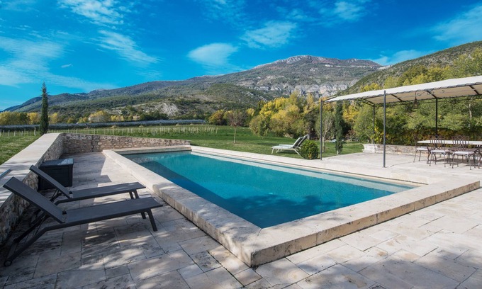 Saint-Vincent-sur-Jabron House | Holiday Home 'Gîte Classé 4 Étoiles' with Private Pool, Private Terrace and Wi-Fi