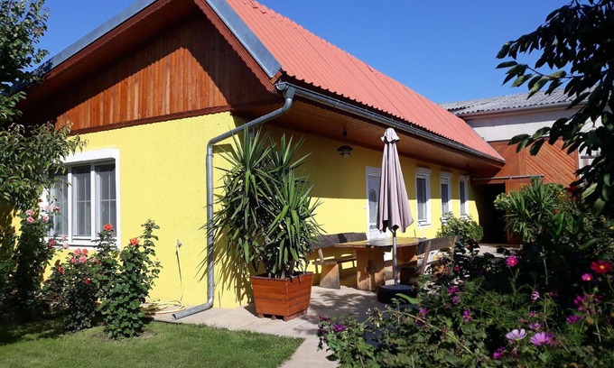 Sankt Andra am Zicksee Apartment | Holiday apartment St. Andrä am Zicksee for 1 - 8 persons with 3 bedrooms - Holiday apartment in one