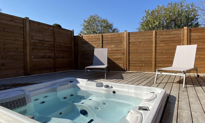 Les Maillans House | Holiday apartment Roquefort les Pins for 1 - 2 persons - Holiday house