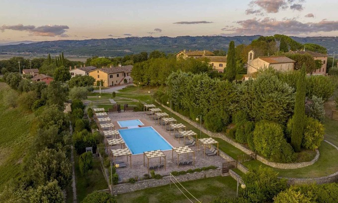Citta della Pieve Apartment | Holiday apartment with garden and pool