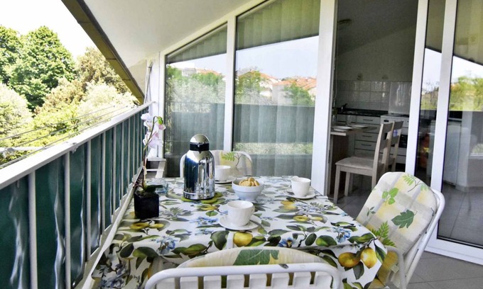 Zambratija Apartment | Holiday apartment with air conditioning and terrace