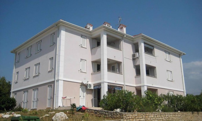 Zambratija Apartment | Holiday apartment with parking