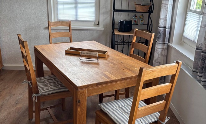 Ottlar Apartment | Holiday Apartment '1' with Shared Terrace, Shared Garden and Wi-Fi