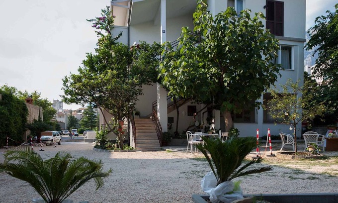 Donja luka Apartment | Holiday apartment 100 m to the beach with 4 bathrooms