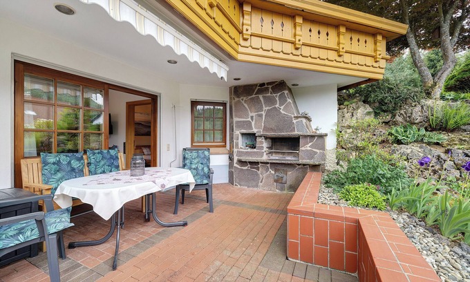 Gemarkung Laufen an der Eyach Apartment | Holiday Apartment 'Am Steinbach' with Mountain View, Private Terrace and Wi-Fi