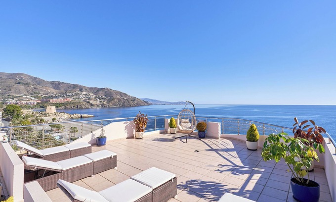Velilla-Taramay Apartment | Holiday Apartment 'Argali Beach' close to the Beach with Sea View, Terrace & Wi-Fi
