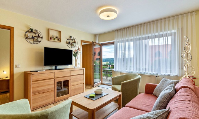 Schonach im Schwarzwald Apartment | Holiday Apartment 'Auszeit' with Mountain View, Private Terrace and Wi-Fi