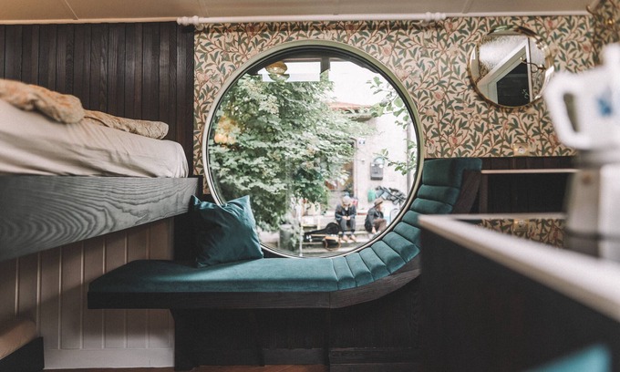 Saltusio House | Holiday Apartment 'Camping Passeier Glamping Aurum' with Mountain View, Shared Pool and Wi-Fi